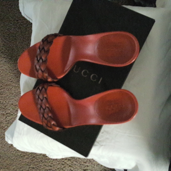 AUTHENTIC GUCCI MULE - Picture 4 of 7